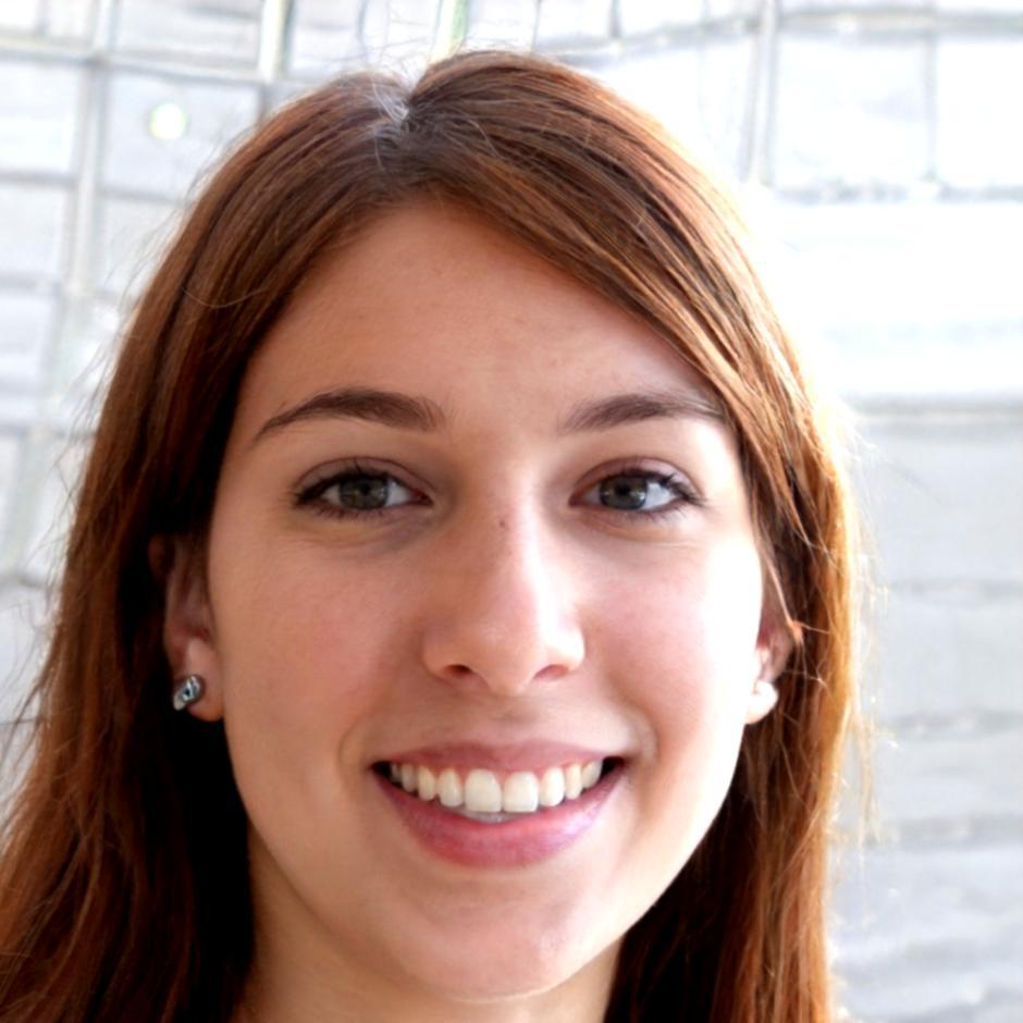 Retrato profesional de Nerea Etxebarria, instructora de análisis financiero y estrategia de inversión